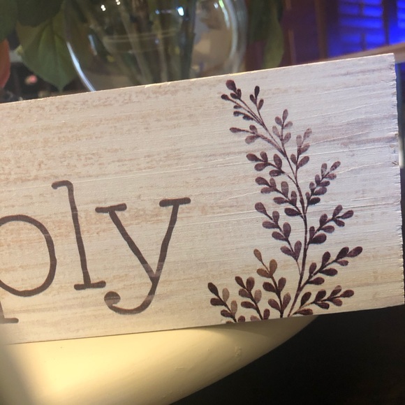 CLEARANCE❗️Live Simply Wood Farmhouse Tabletop Decor - Picture 5 of 7